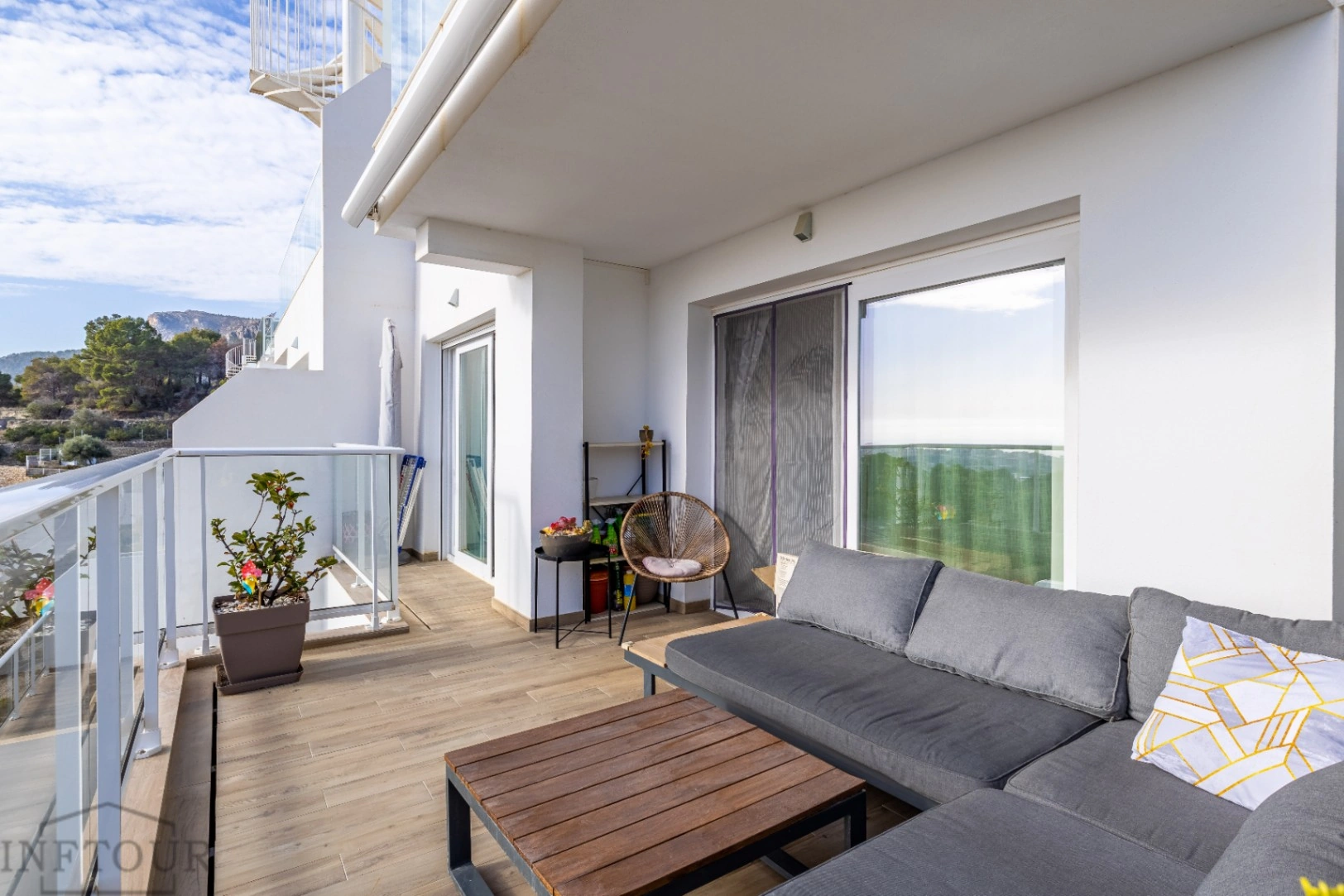 A bright living room for family evenings