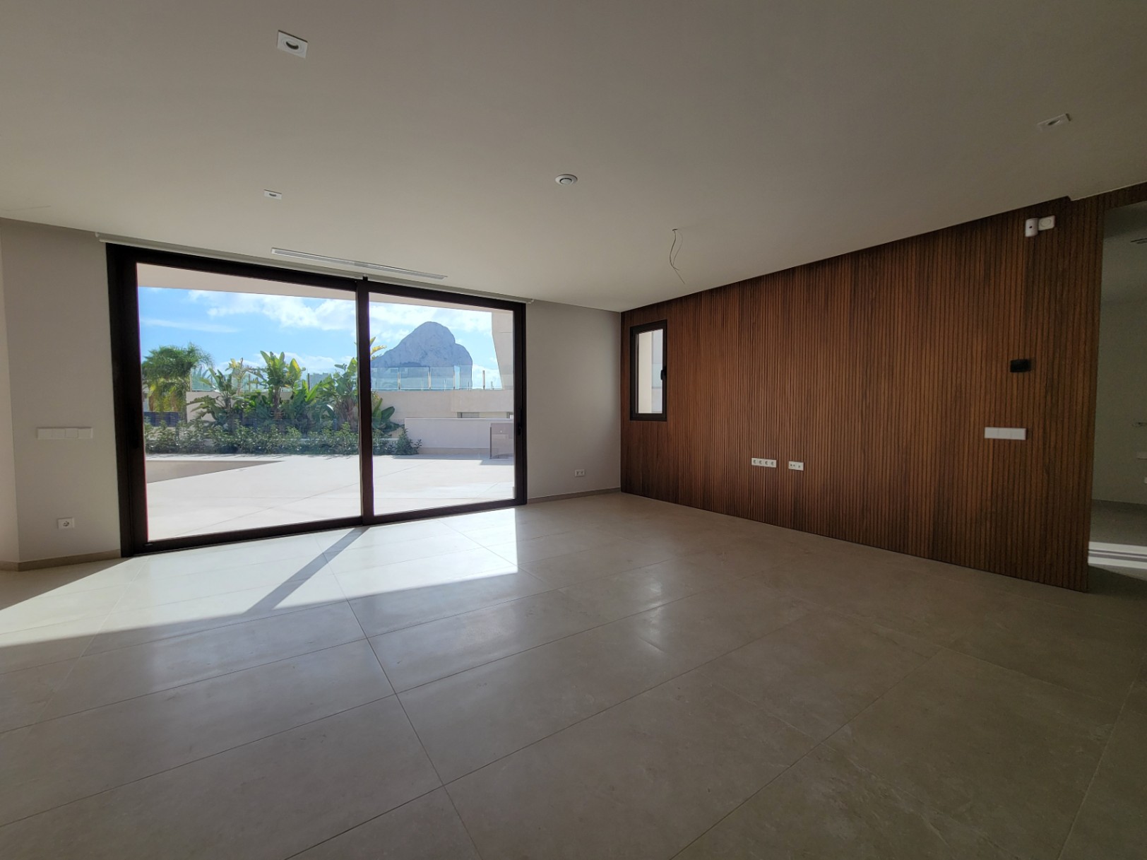 NEW BUILD VILLA CLOSE TO ALL AMENITIES — photo 12
