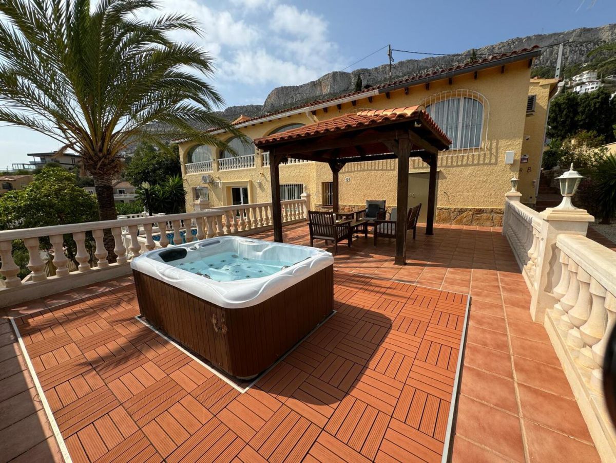 Villa for Sale in Maryvilla, Calpe, Alicante — photo 40