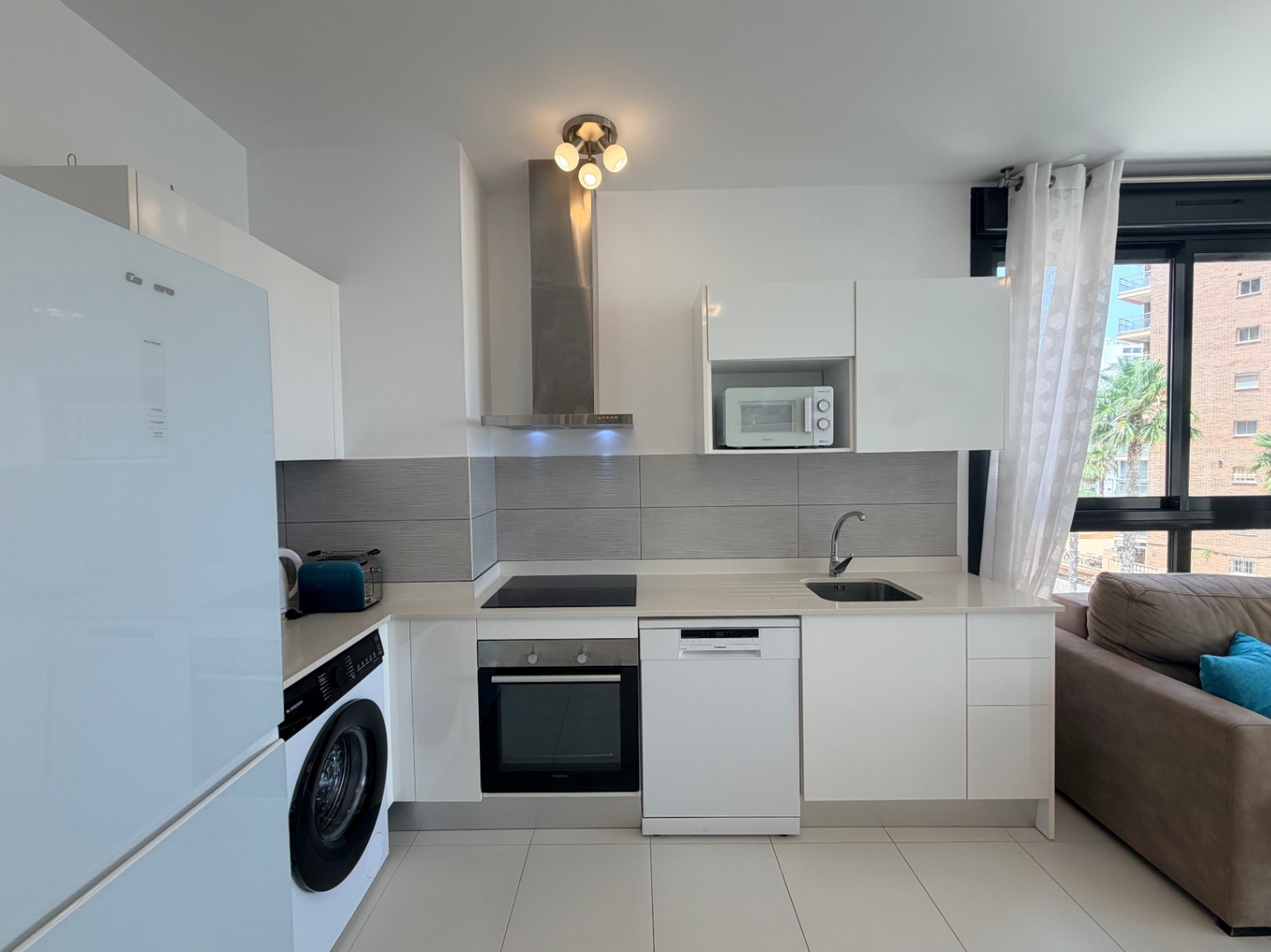 Modern 2-bedroom apartment with sea views in the Calpe Beach building — photo 23