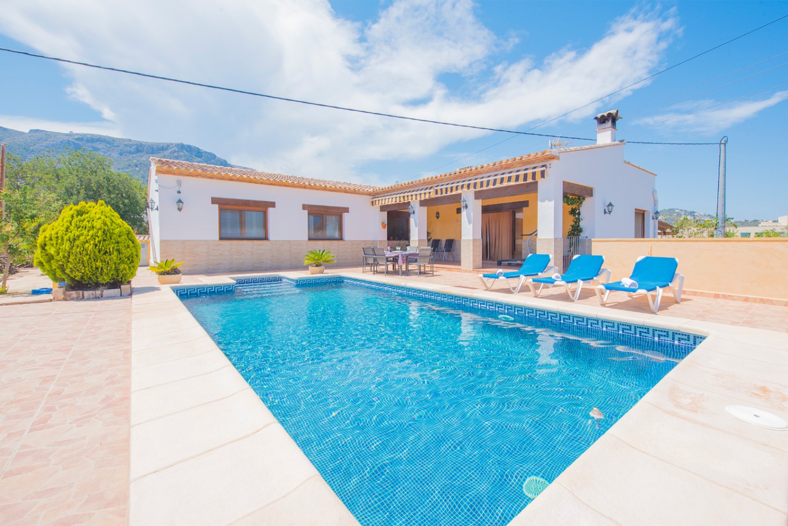 Exceptional villa for sale in Calpe offers the perfect balance between comfort and style. — photo 27