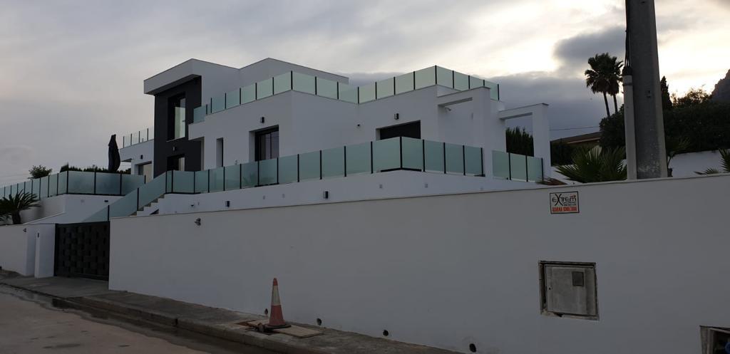 Exklusive Luxusvilla mit Ibiza-Design, Swimmingpool, Spa und Gästewohnung in Calpe — Foto 19
