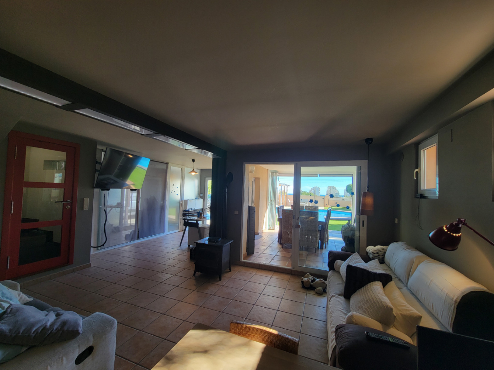 VILLA WITH GUEST APARTMENT IN GOOD LOCATION — photo 39