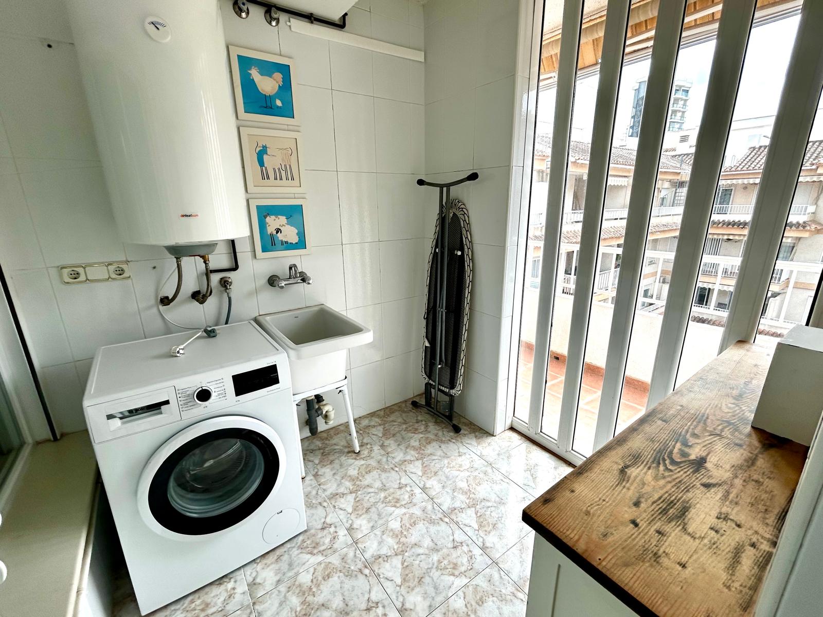Penthouse for sale in the heart of Calpe with solarium, pool. Parking and storage room optional. — photo 31