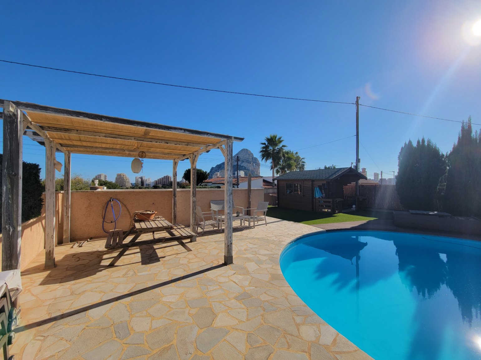 VILLA WITH GUEST APARTMENT IN GOOD LOCATION — photo 7