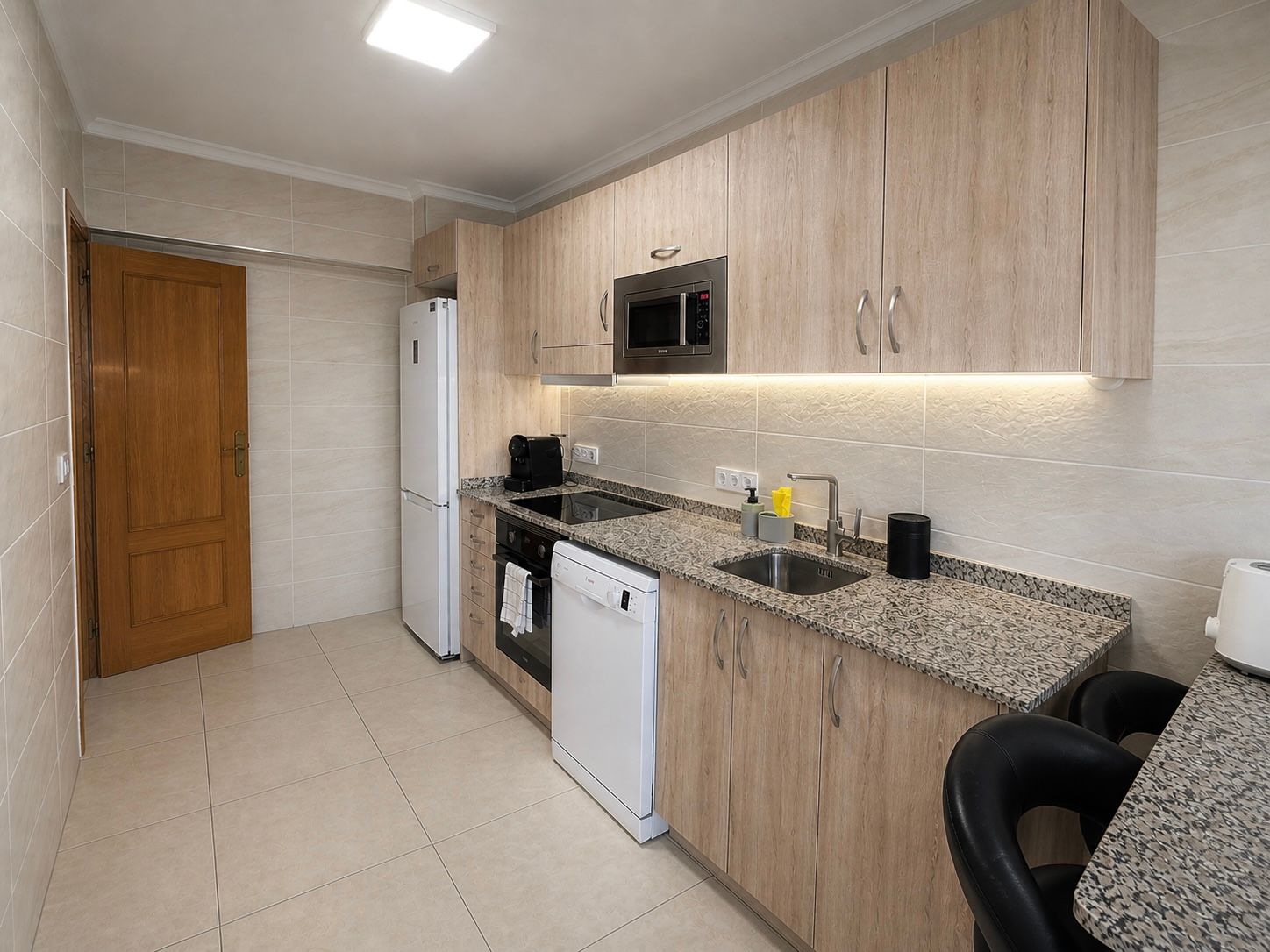 Gemütliches Apartment zum Verkauf mit 2 Schlafzimmern in Calpe, Alicante — Foto 4
