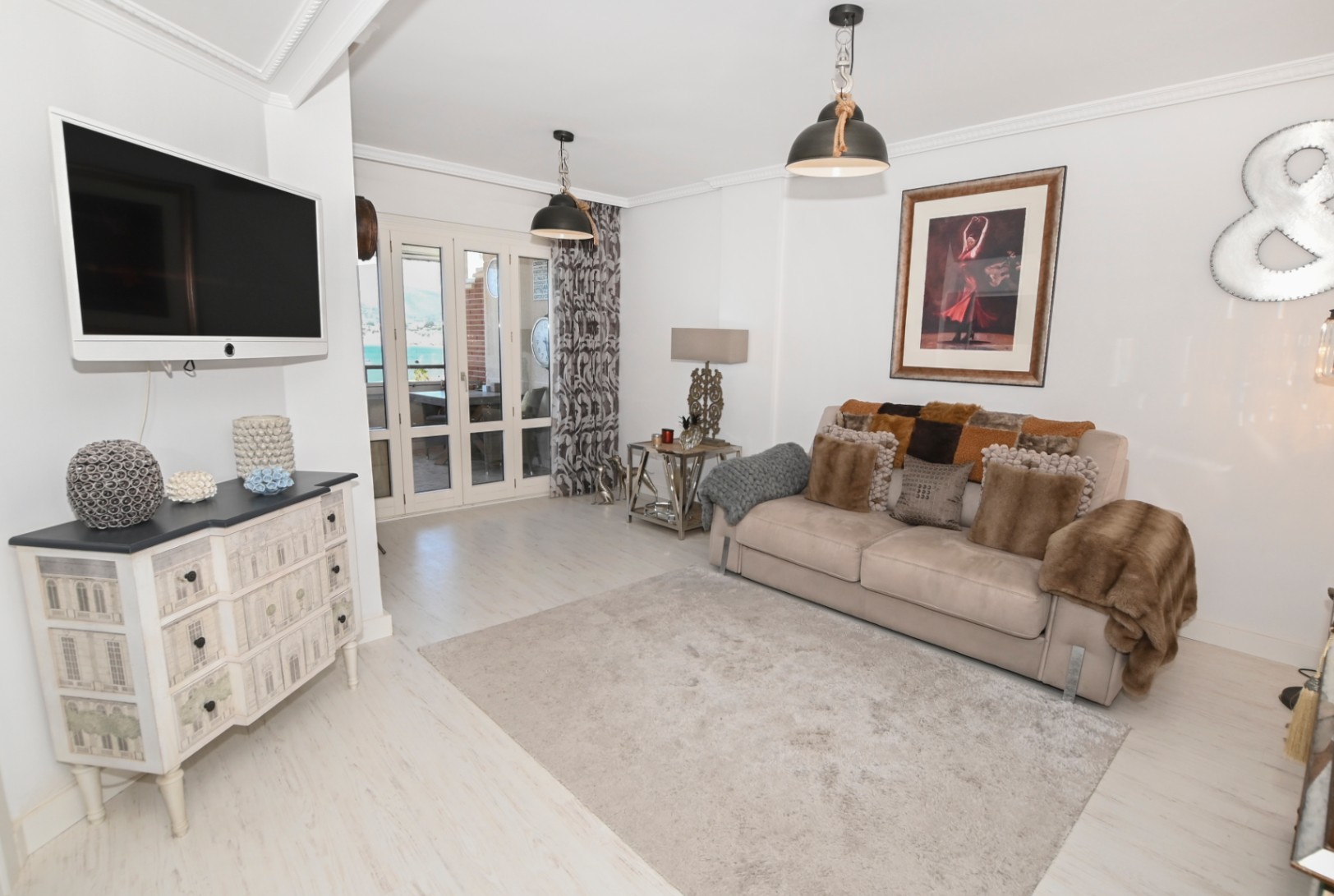 Fantastic First-Line Apartment — photo 8
