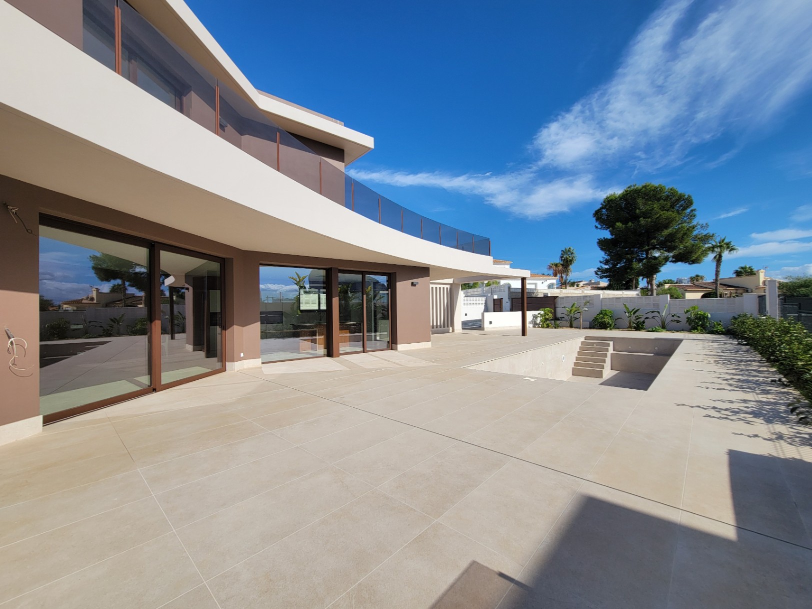 NEW BUILD VILLA CLOSE TO ALL AMENITIES — photo 7