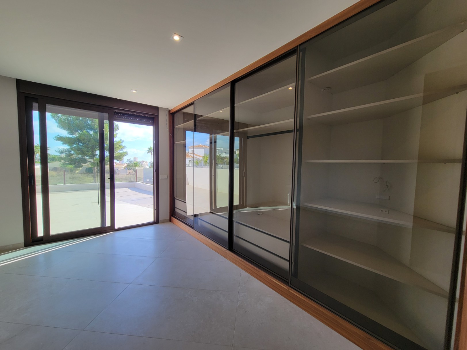 NEW BUILD VILLA CLOSE TO ALL AMENITIES — photo 27