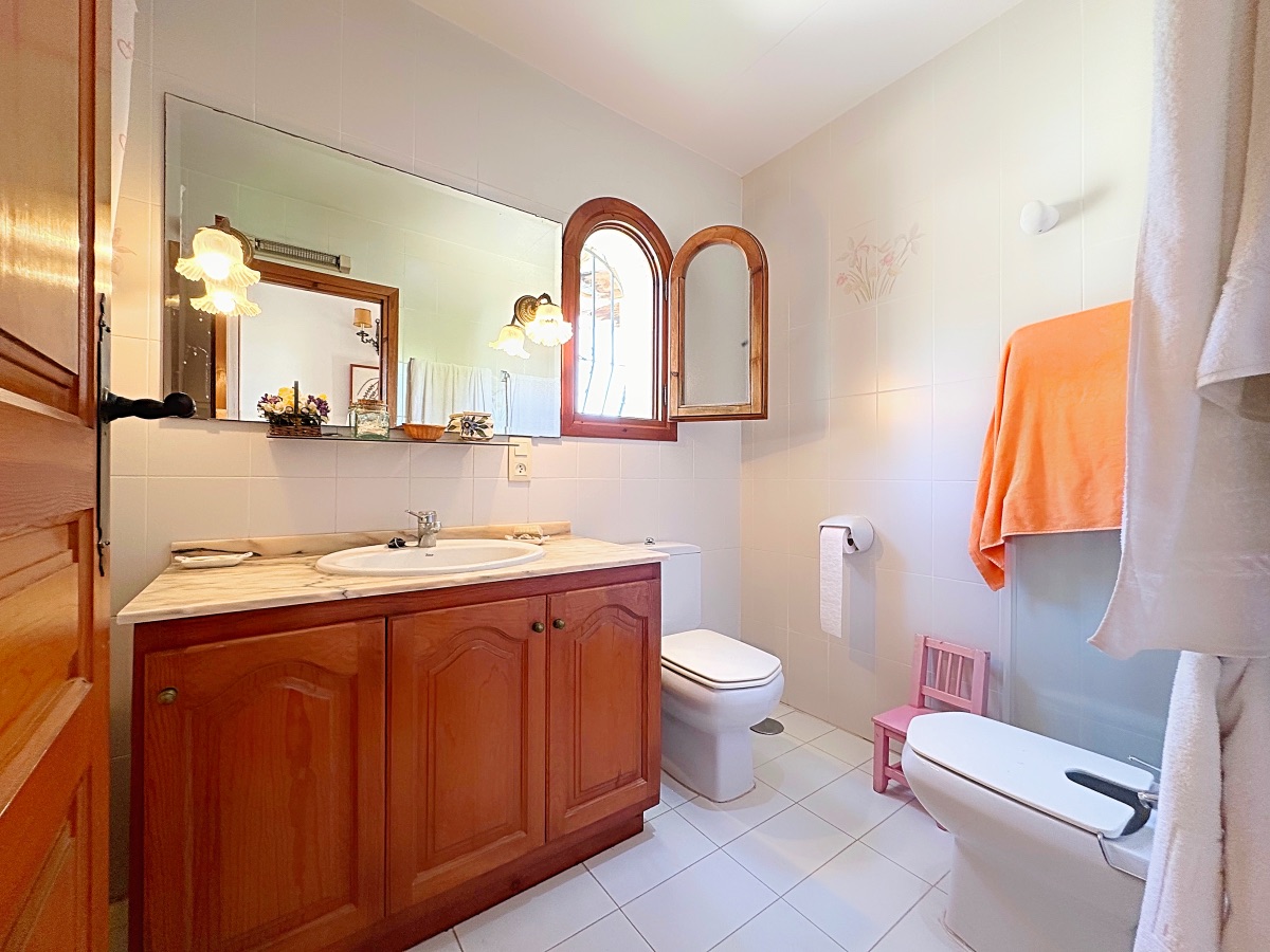 In the Los Pinos area If you identify with Mediterranean style...This is your home!! — photo 22