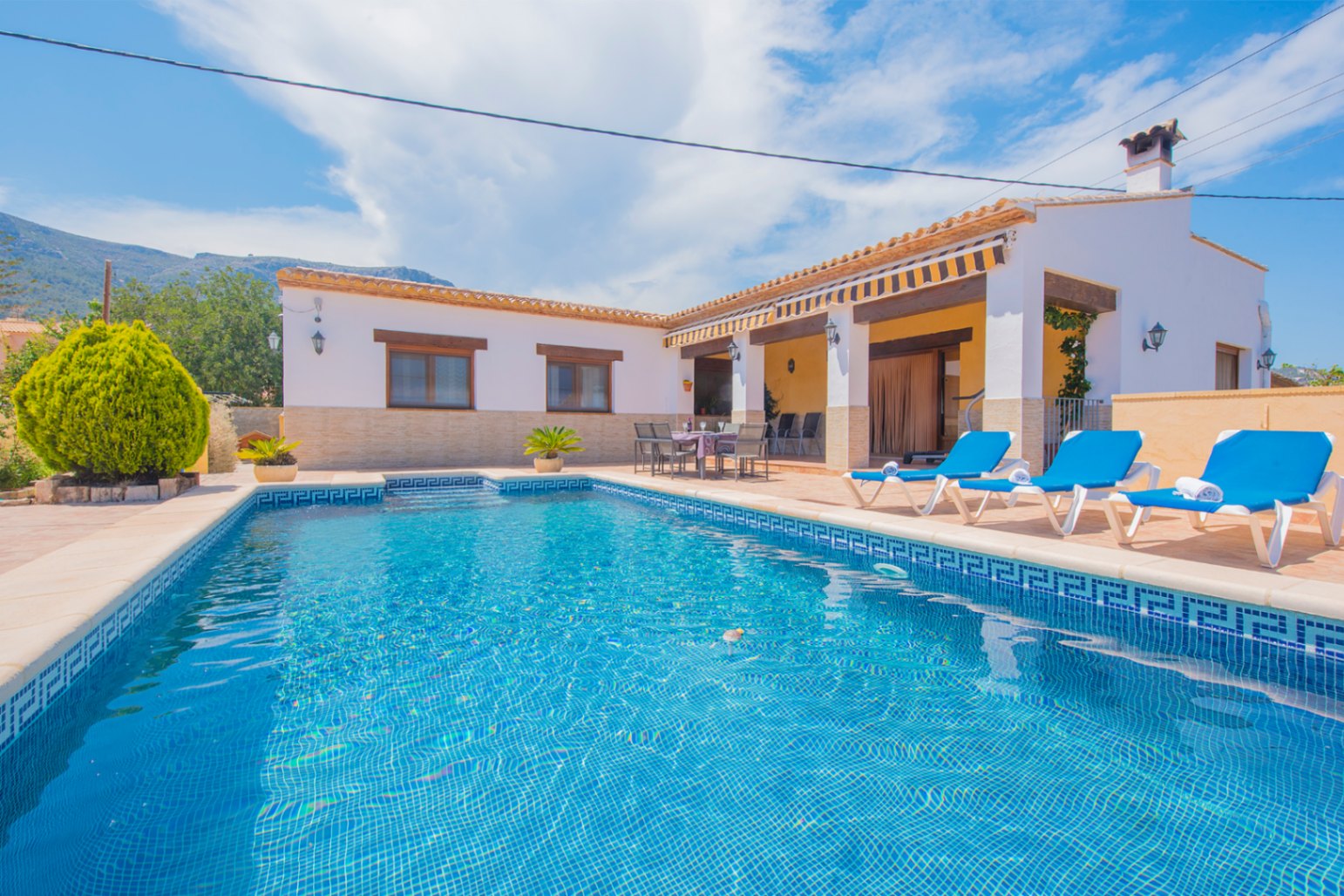 Exceptional villa for sale in Calpe offers the perfect balance between comfort and style. — photo 4