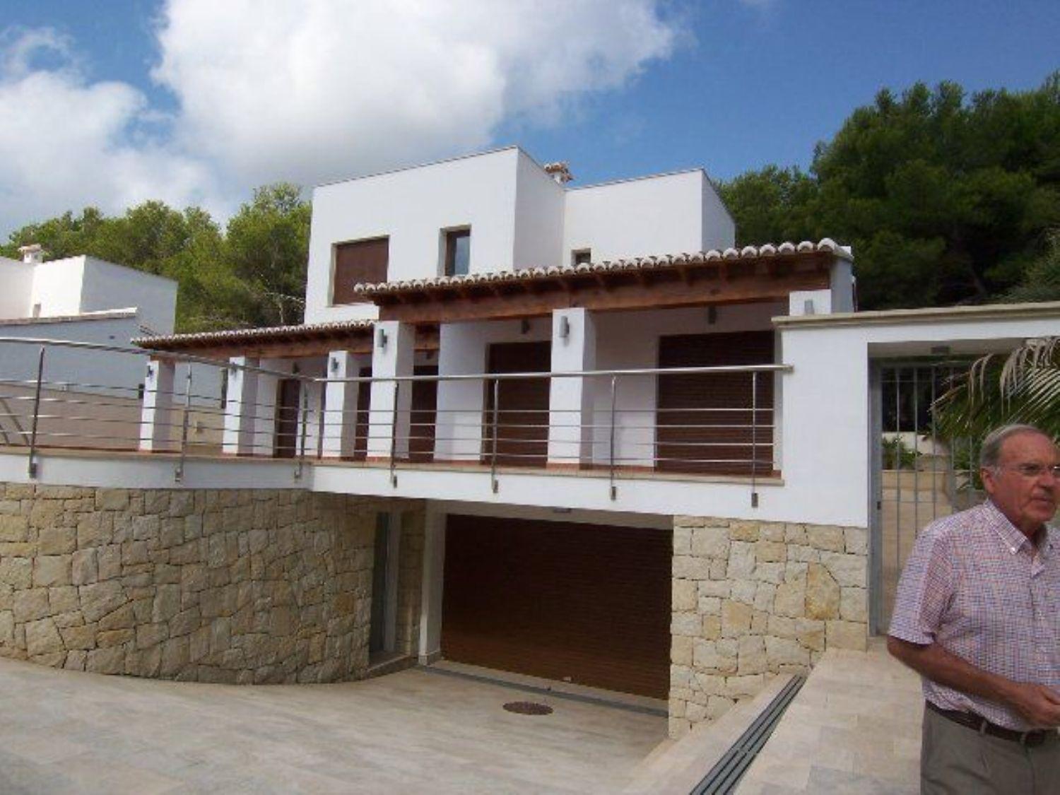 2 Stunning Villas in a Tranquil and Green Area. — photo 23