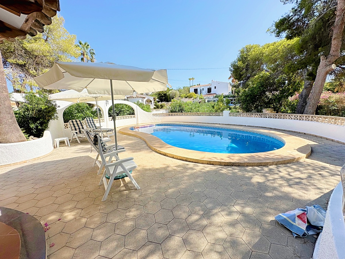 In the Los Pinos area If you identify with Mediterranean style...This is your home!!