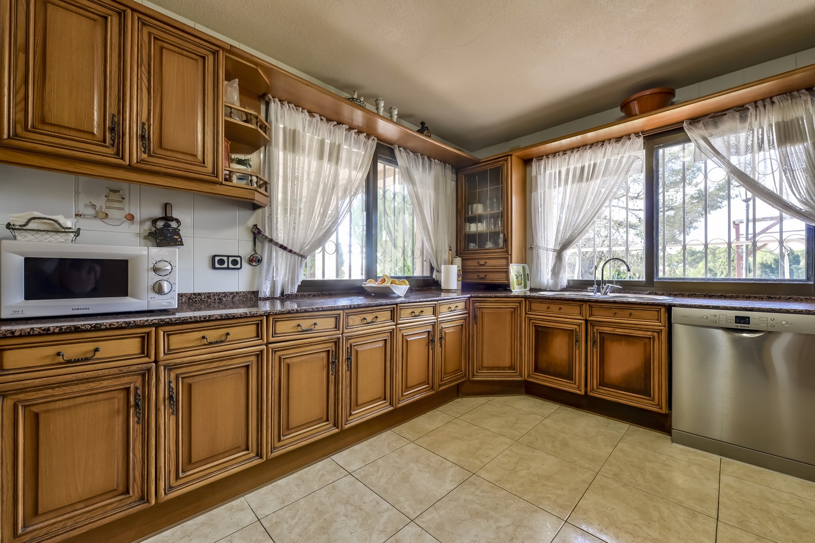 AMPLIA CASA EN BENIDORM — foto 21