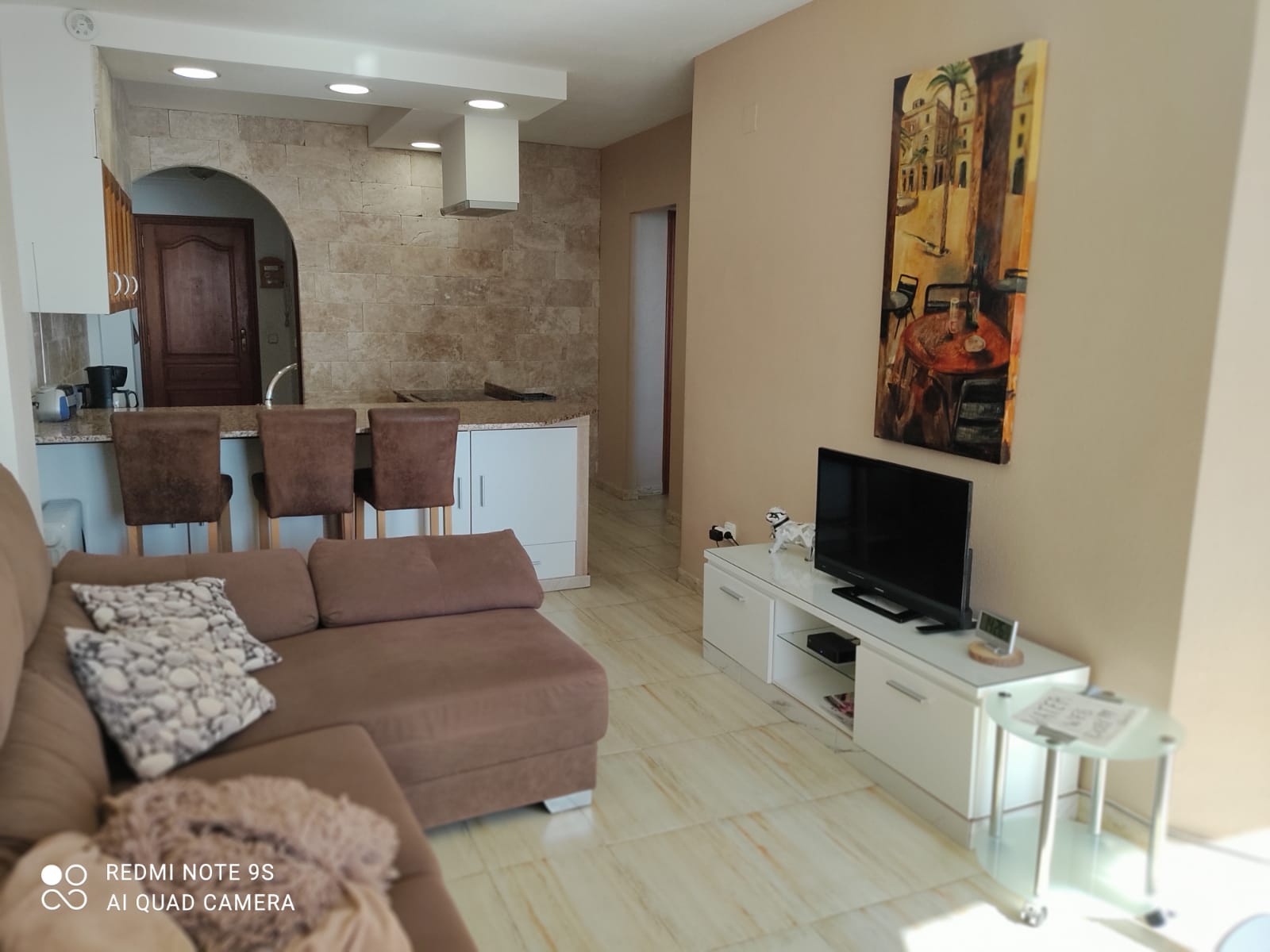 Central apartment with sea views and terrace — photo 25