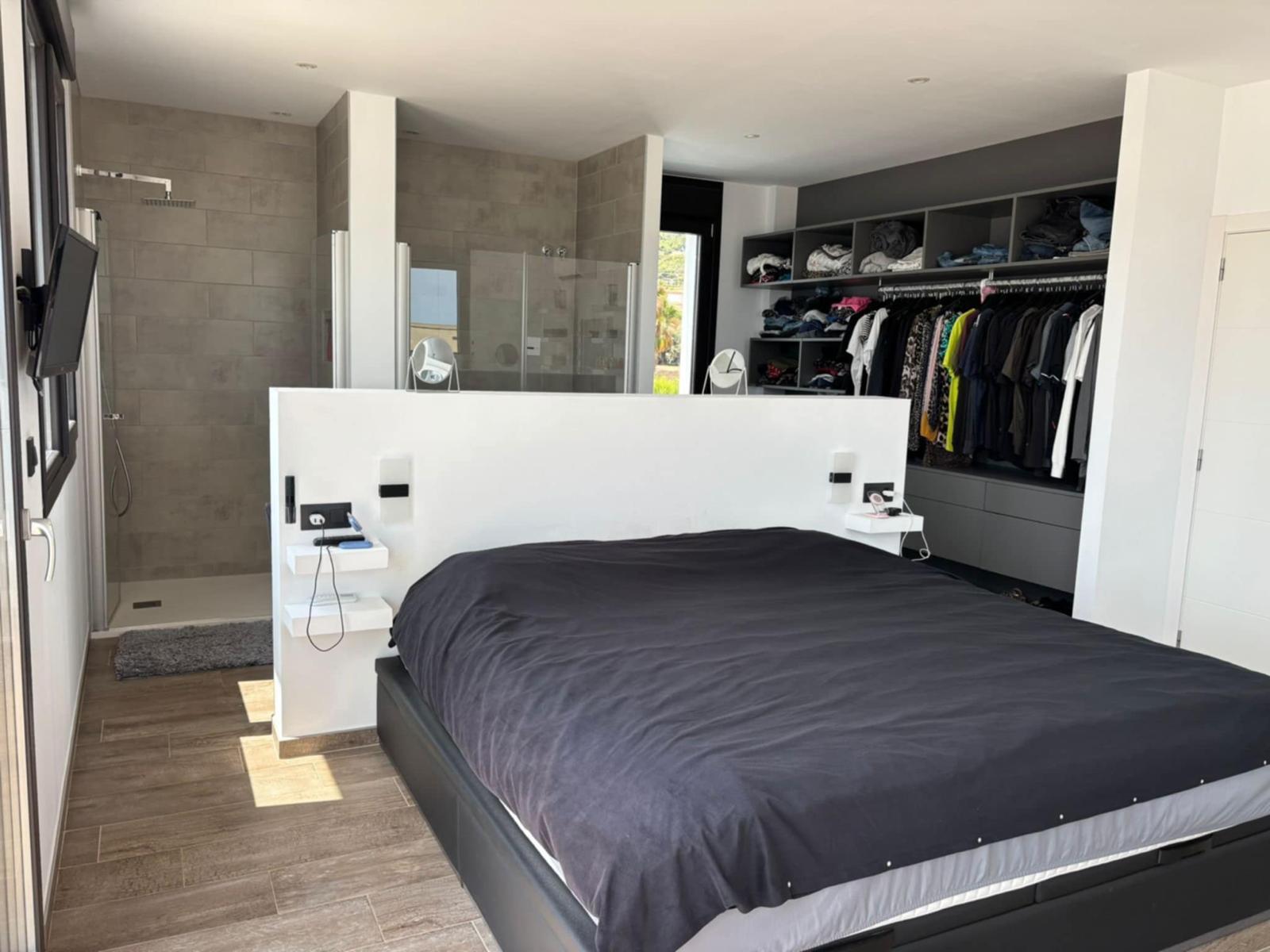 Exklusive Luxusvilla mit Ibiza-Design, Swimmingpool, Spa und Gästewohnung in Calpe — Foto 10