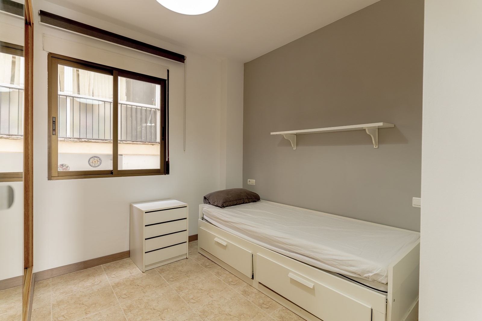BEAUTIFUL FULLY RENOVATED APARTMENT — photo 19