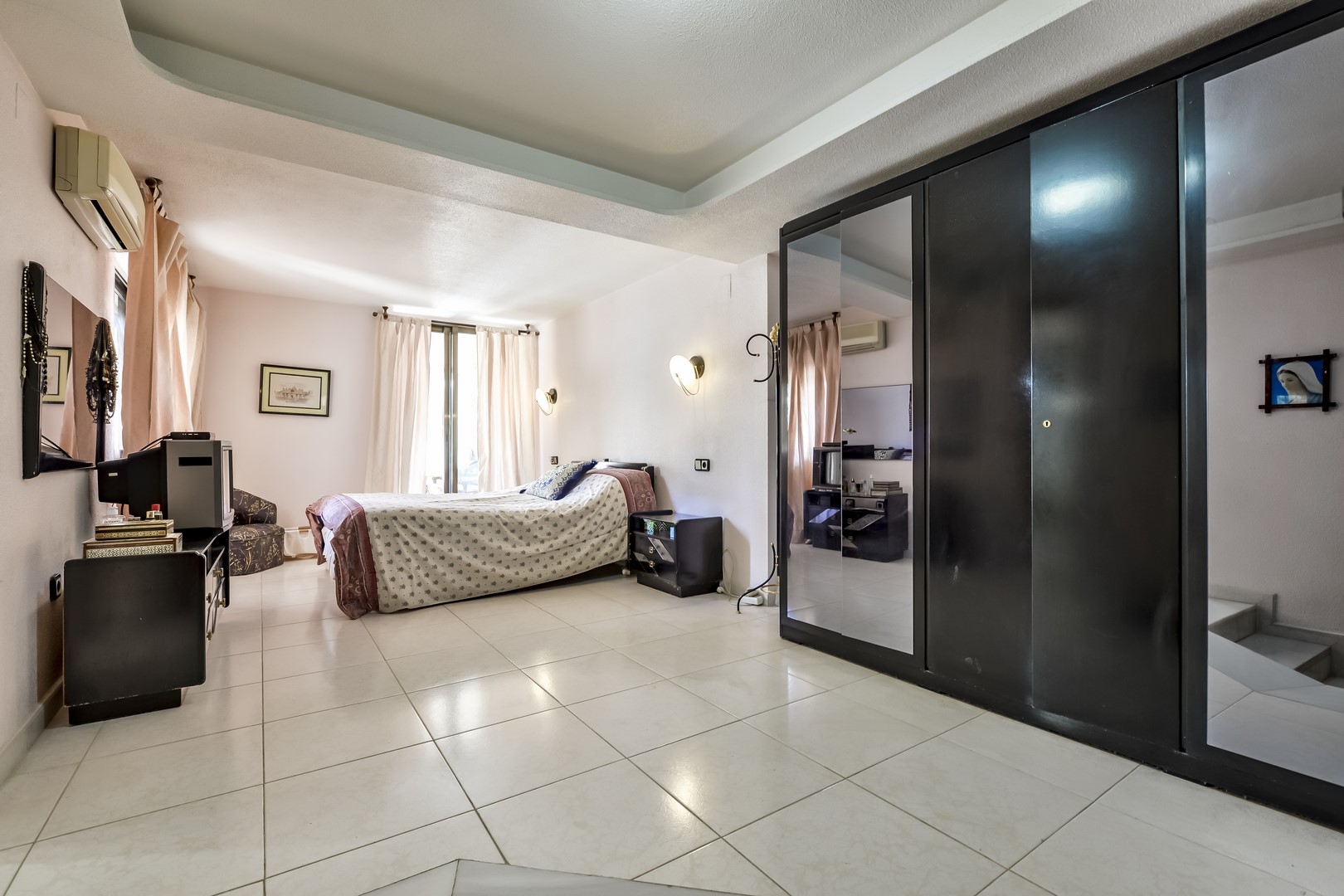 AMPLIA CASA EN BENIDORM — foto 24