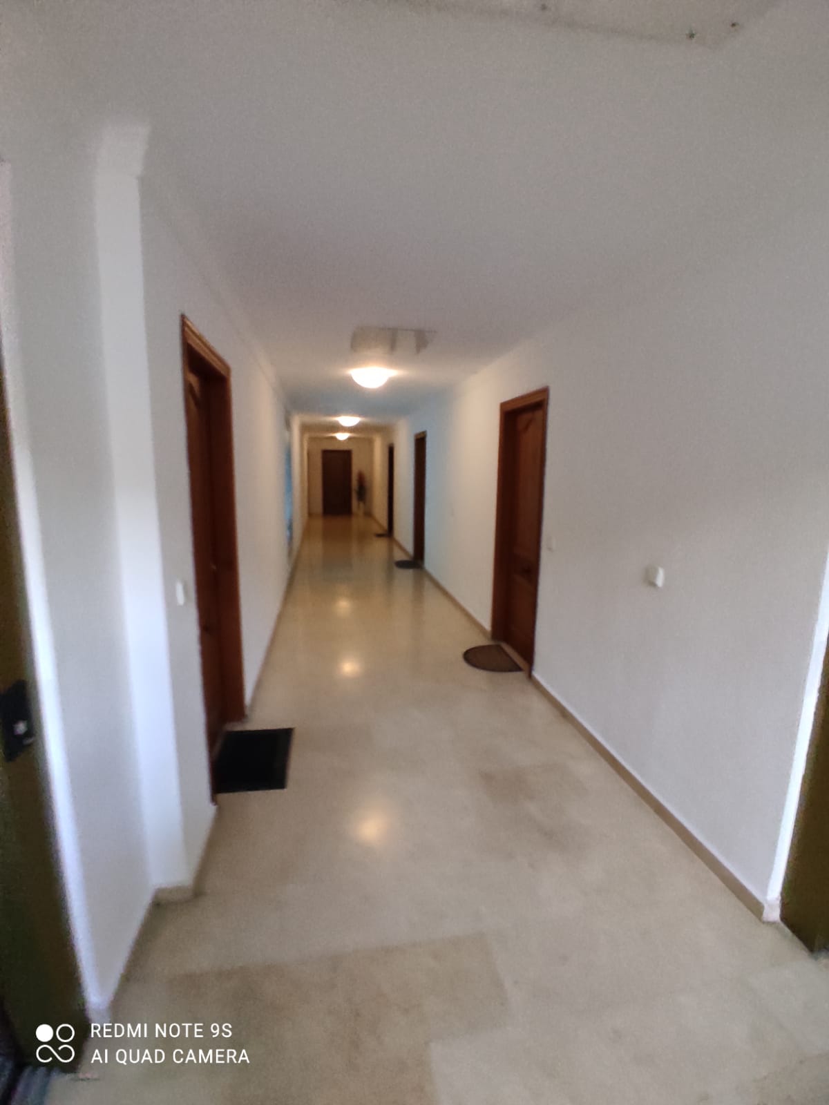 Central apartment with sea views and terrace — photo 21