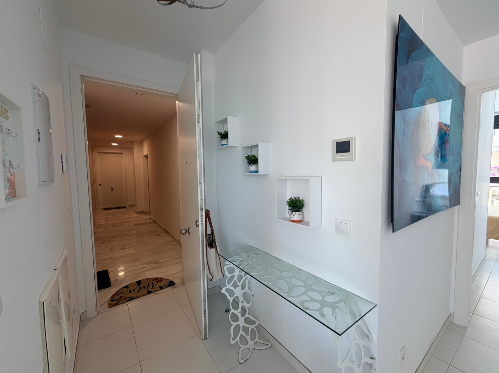 Modern 2-bedroom apartment with sea views in the Calpe Beach building — photo 30