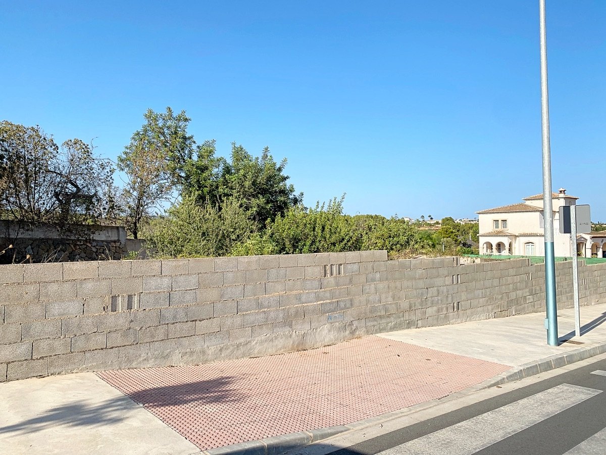 Plot for sale in Calpe, very close to the town center and services. — photo 4