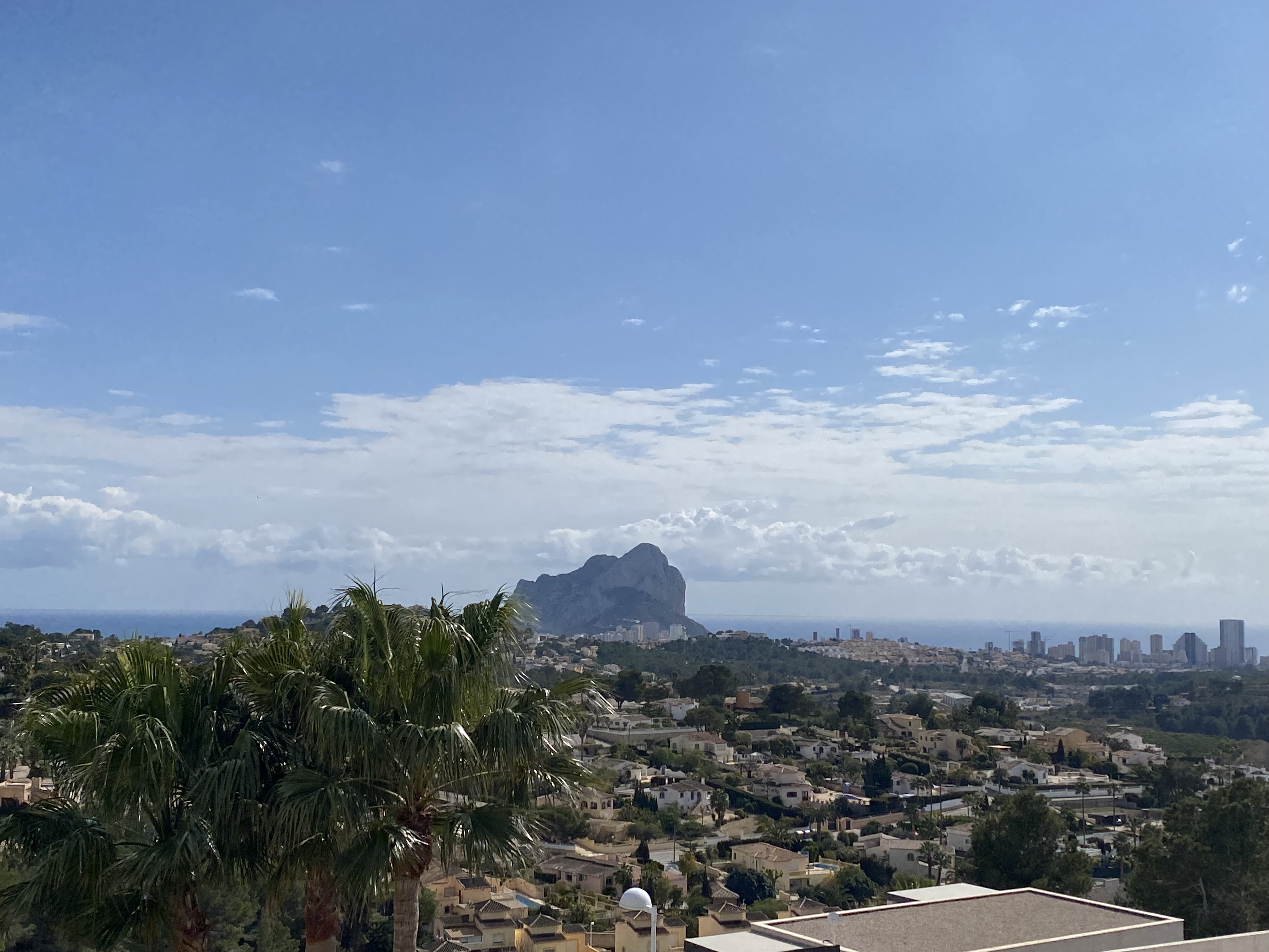 Impressive plot with incredible views of the town and the sea. LAST UNIT with sea views! — photo 2