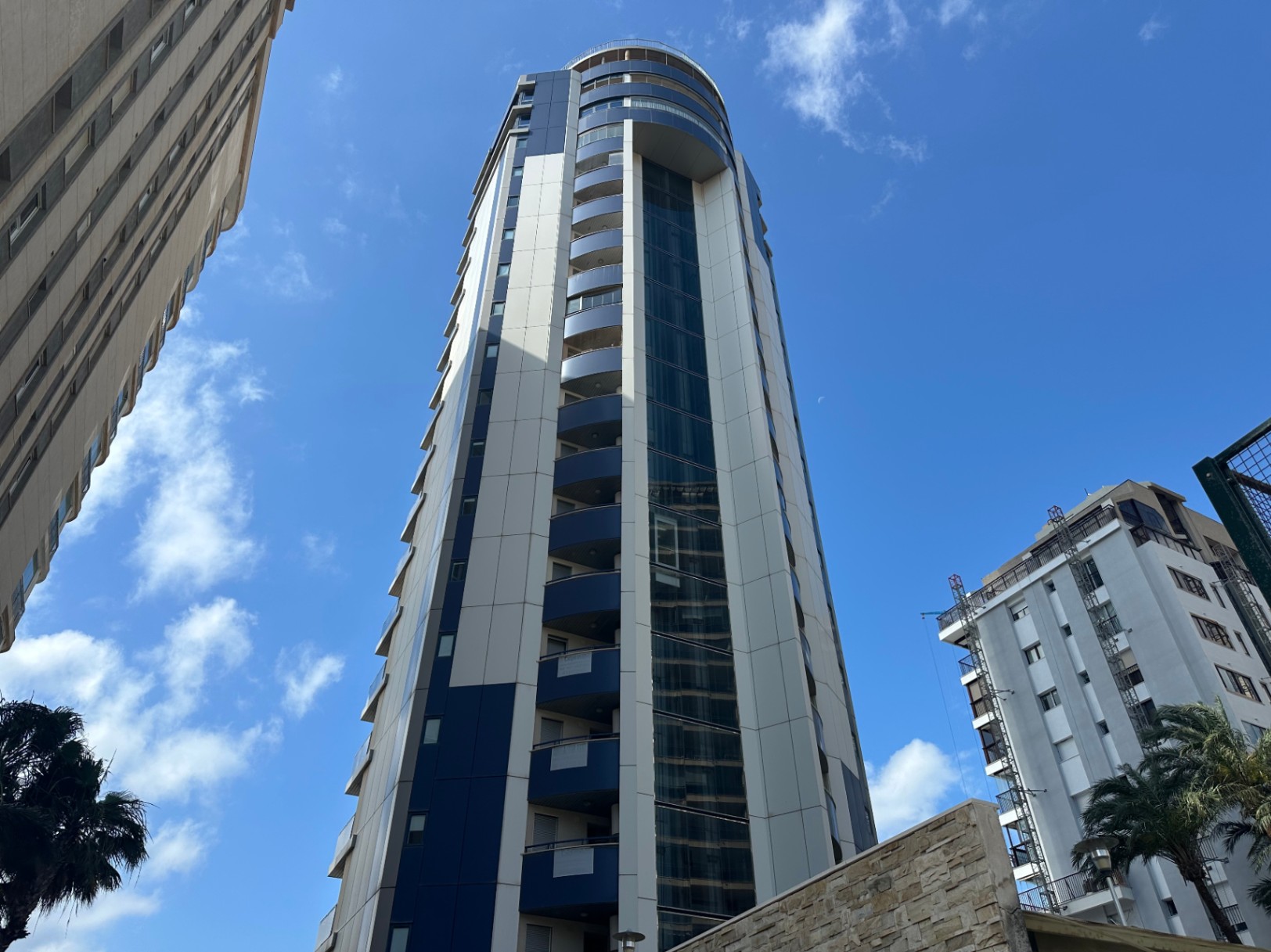EKSKLUZYWNY PENTHOUSE Z PANORAMICZNYM WIDOKIEM NA MORZE I CAŁE CALPE — zdjęcie 3