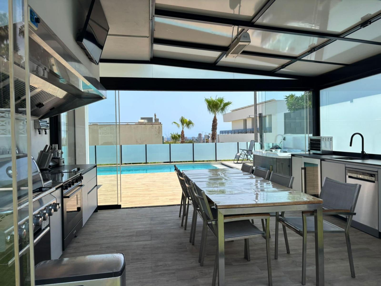 Exklusive Luxusvilla mit Ibiza-Design, Swimmingpool, Spa und Gästewohnung in Calpe — Foto 9