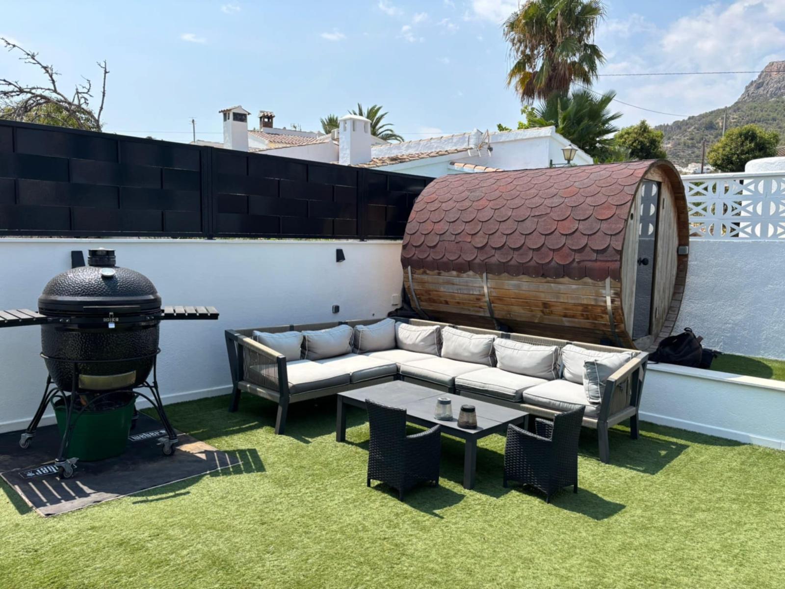 Exklusive Luxusvilla mit Ibiza-Design, Swimmingpool, Spa und Gästewohnung in Calpe — Foto 3
