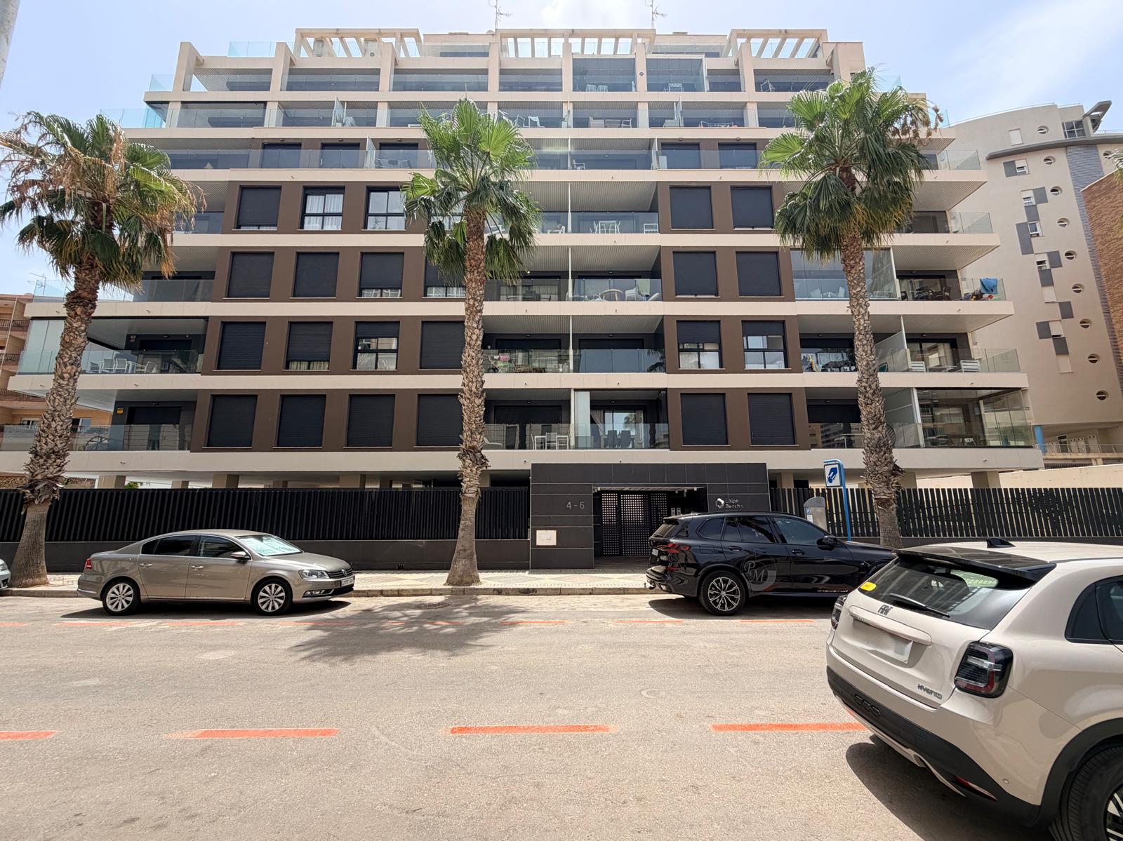 Modern 2-bedroom apartment with sea views in the Calpe Beach building — photo 7