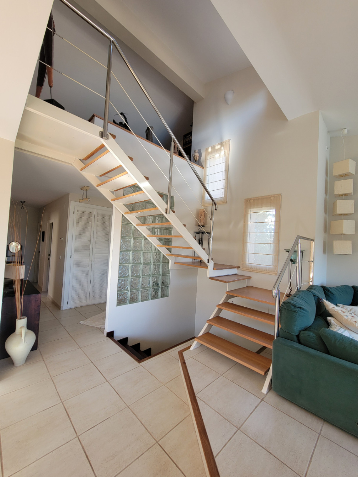 VILLA WITH GUEST APARTMENT IN GOOD LOCATION — photo 15