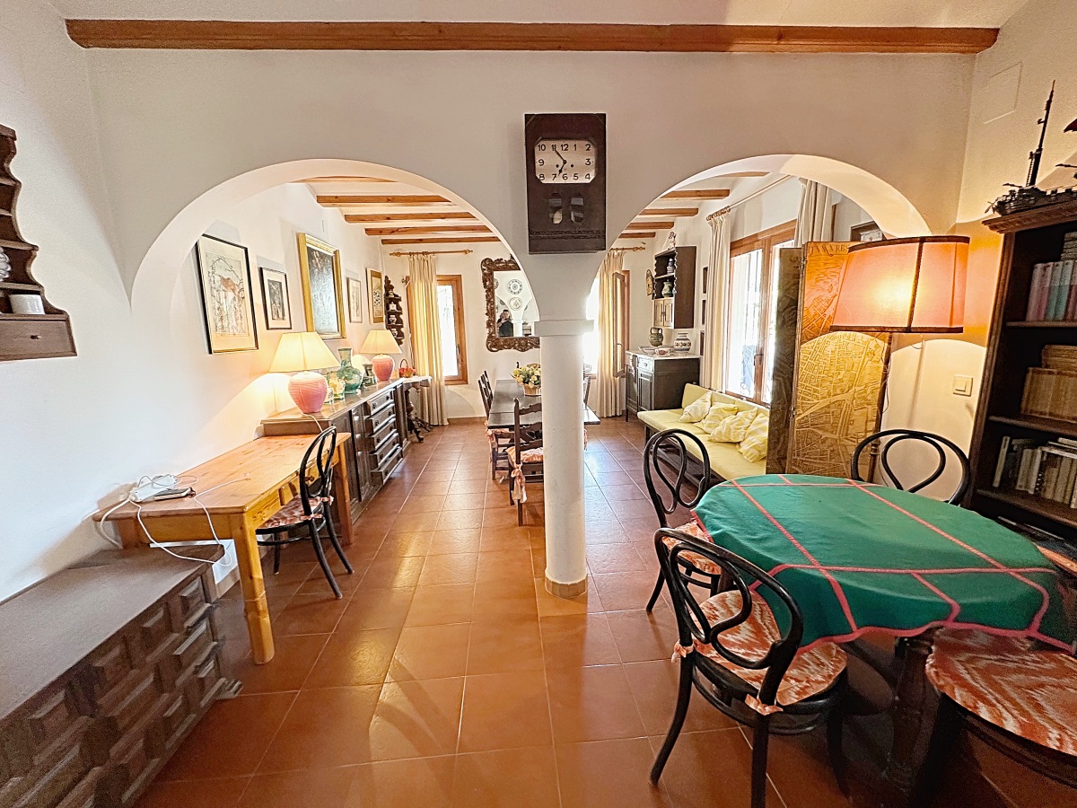 In the Los Pinos area If you identify with Mediterranean style...This is your home!! — photo 13