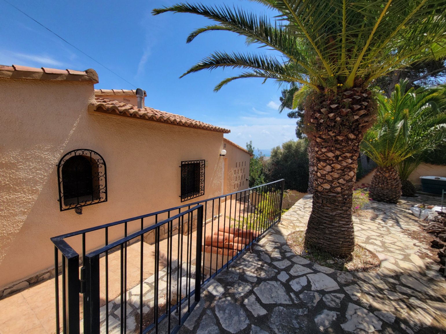 VILLA IN MARYVILLA WITH SPECTACULAR VIEWS — photo 3