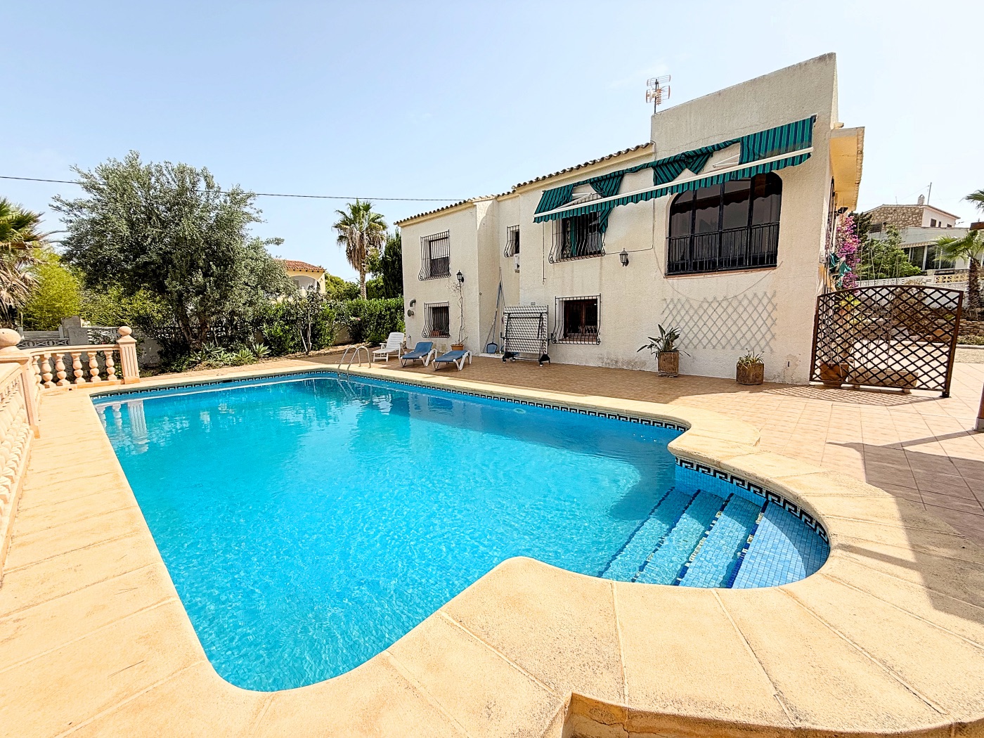 Bezaubernde Villa in Calpe mit Panoramablick in exklusiver Wohnzone — Foto 6
