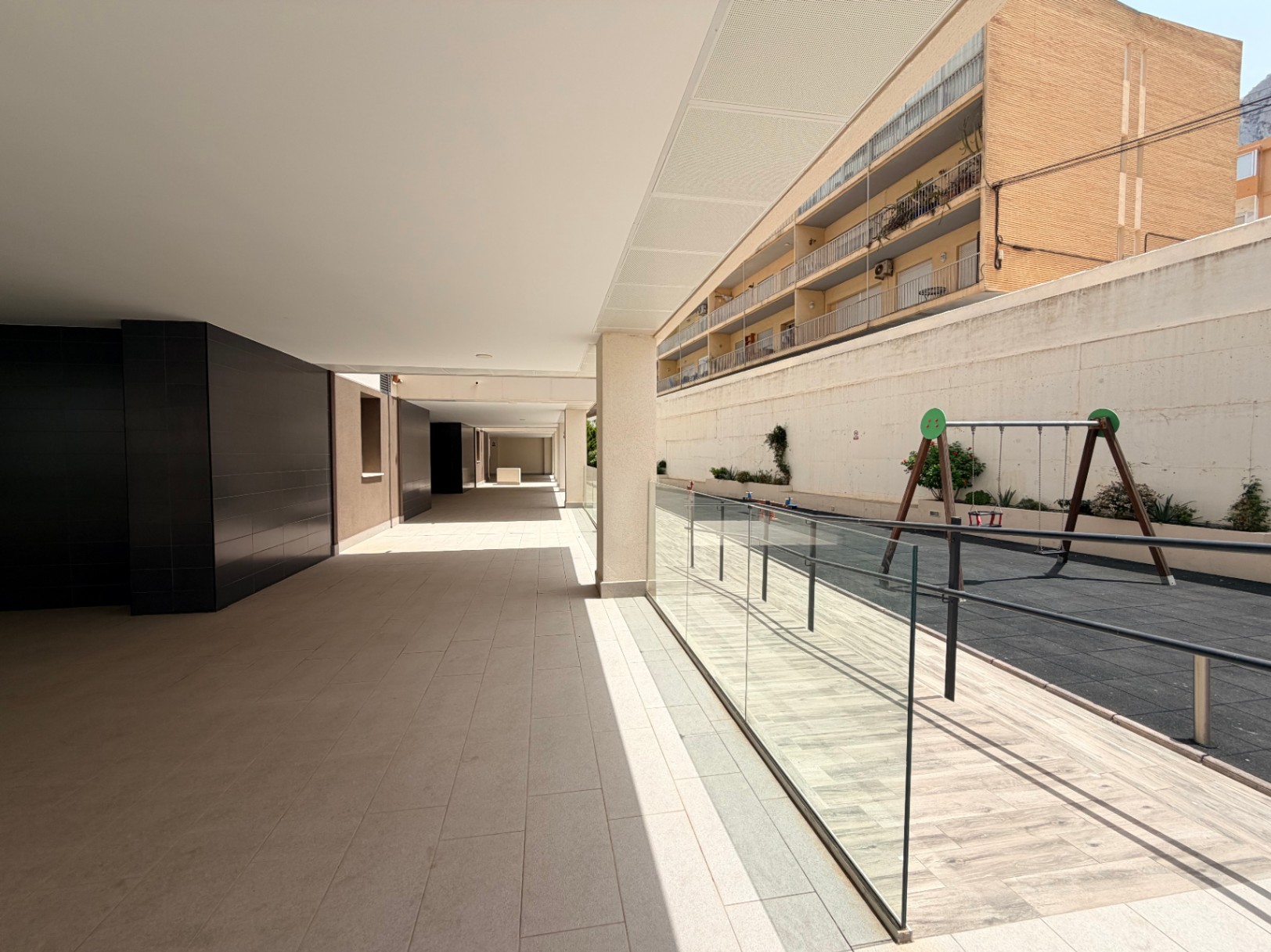 Modern 2-bedroom apartment with sea views in the Calpe Beach building — photo 33