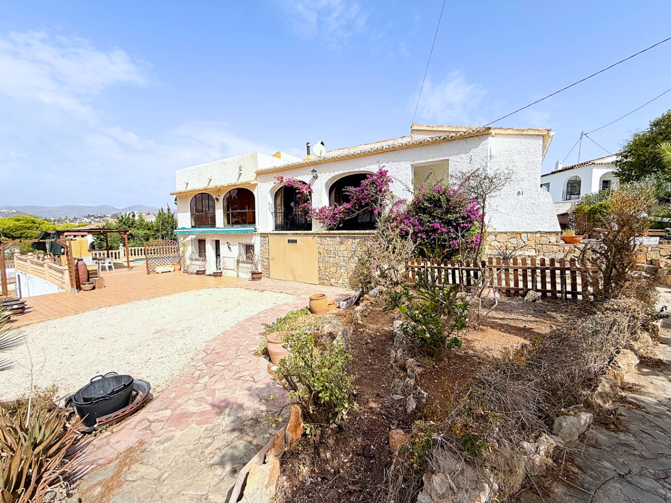 Bezaubernde Villa in Calpe mit Panoramablick in exklusiver Wohnzone — Foto 8