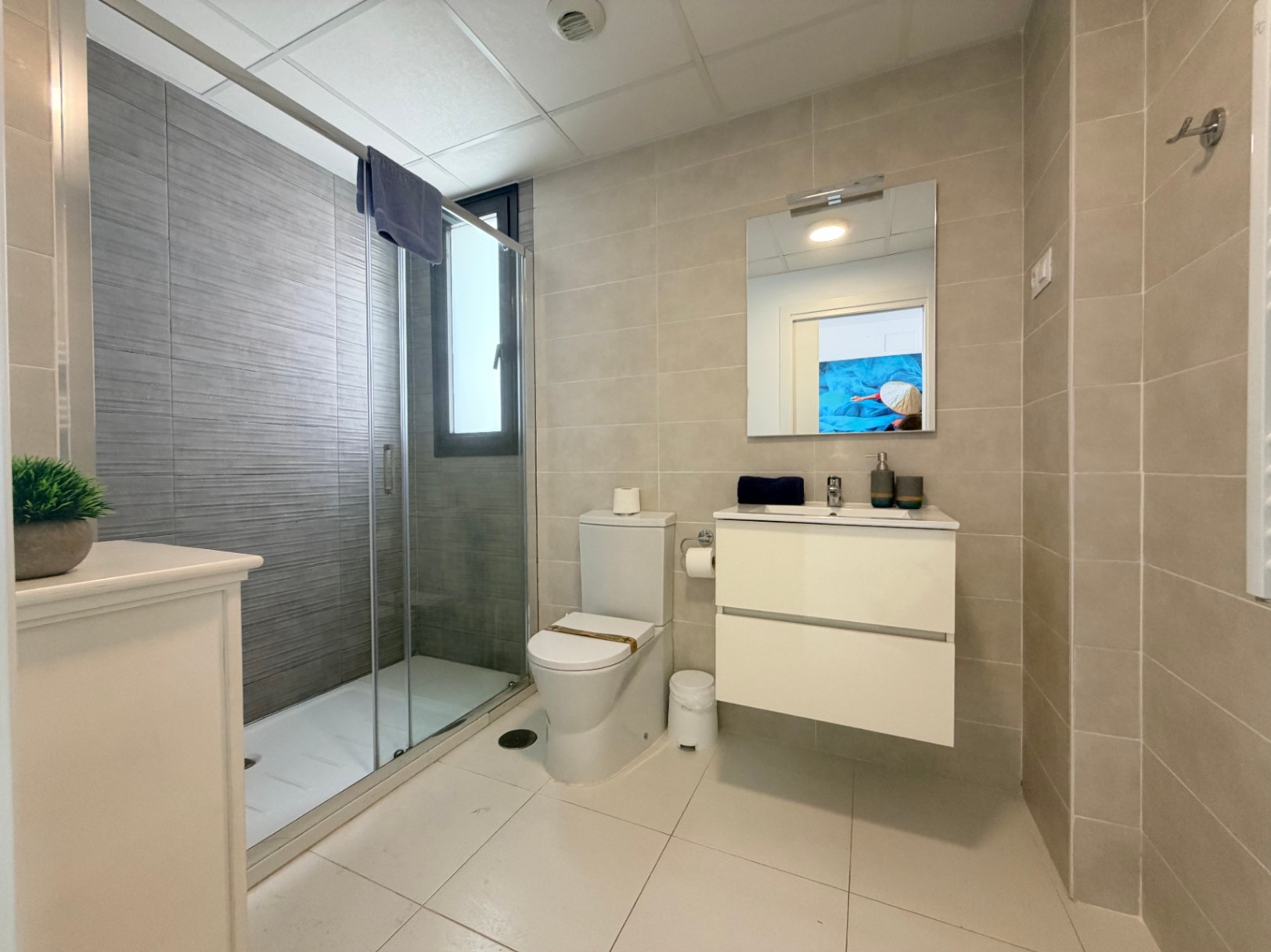 Modern 2-bedroom apartment with sea views in the Calpe Beach building — photo 10
