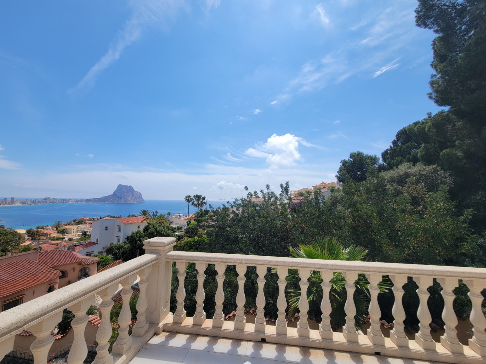 VILLA IN MARYVILLA WITH SPECTACULAR VIEWS — photo 14