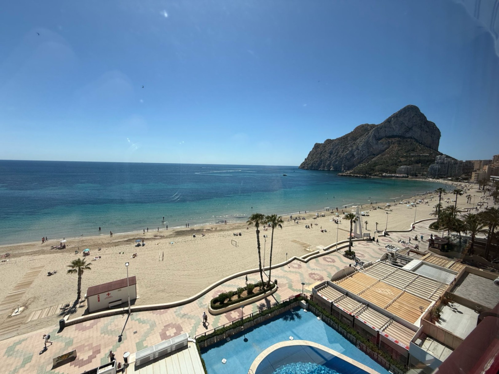 2-Bedroom Apartment with Sea Views