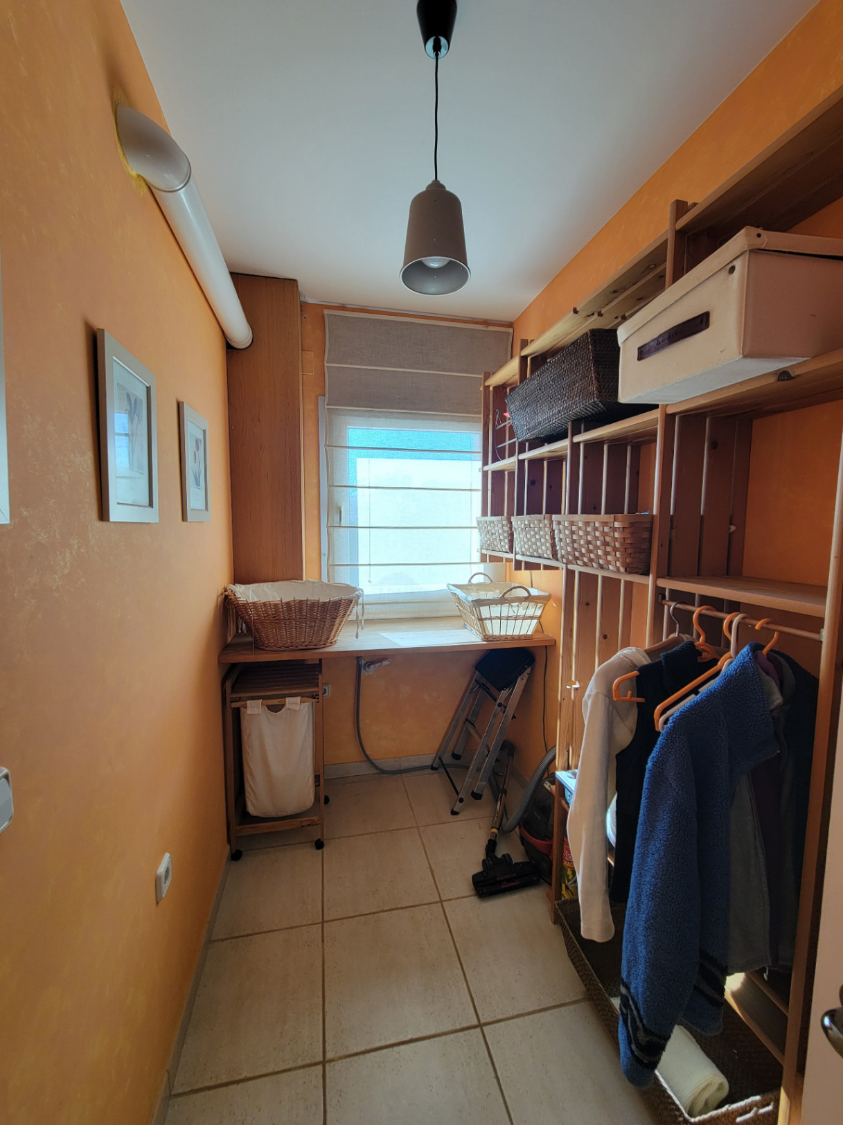VILLA WITH GUEST APARTMENT IN GOOD LOCATION — photo 28