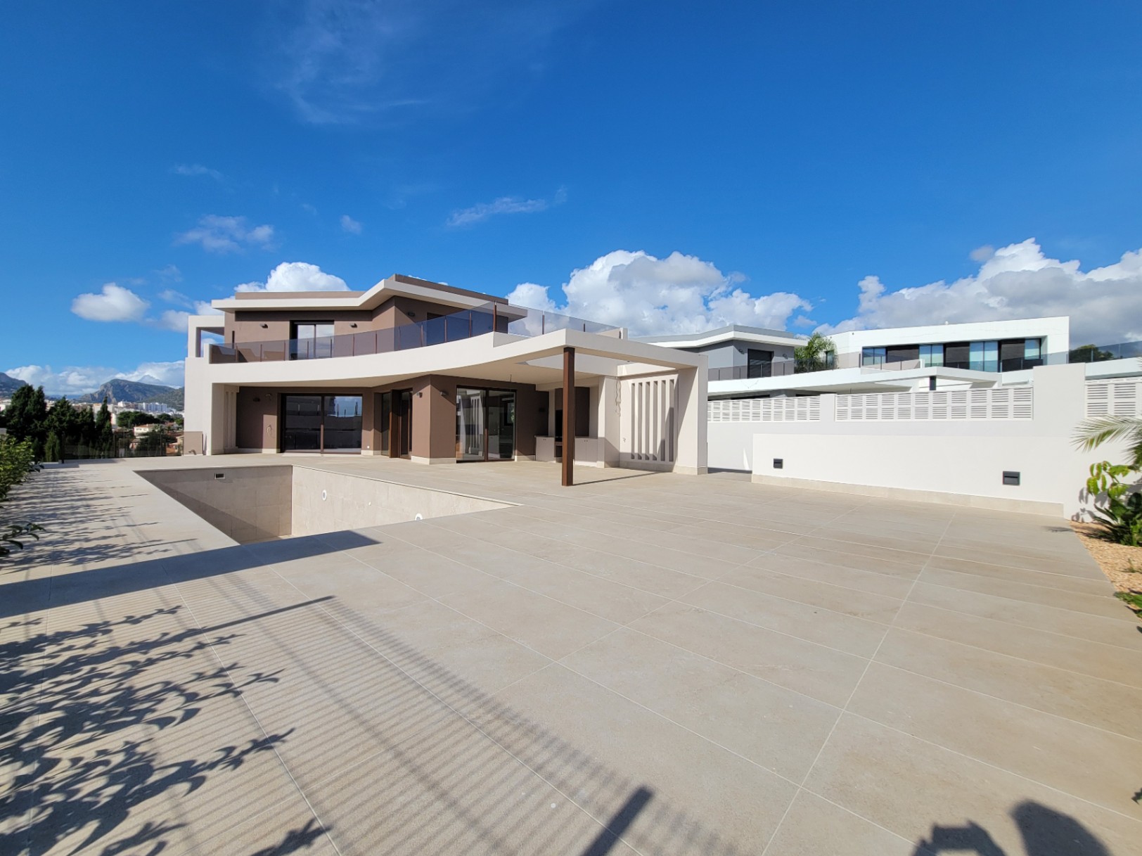 NEW BUILD VILLA CLOSE TO ALL AMENITIES — photo 8