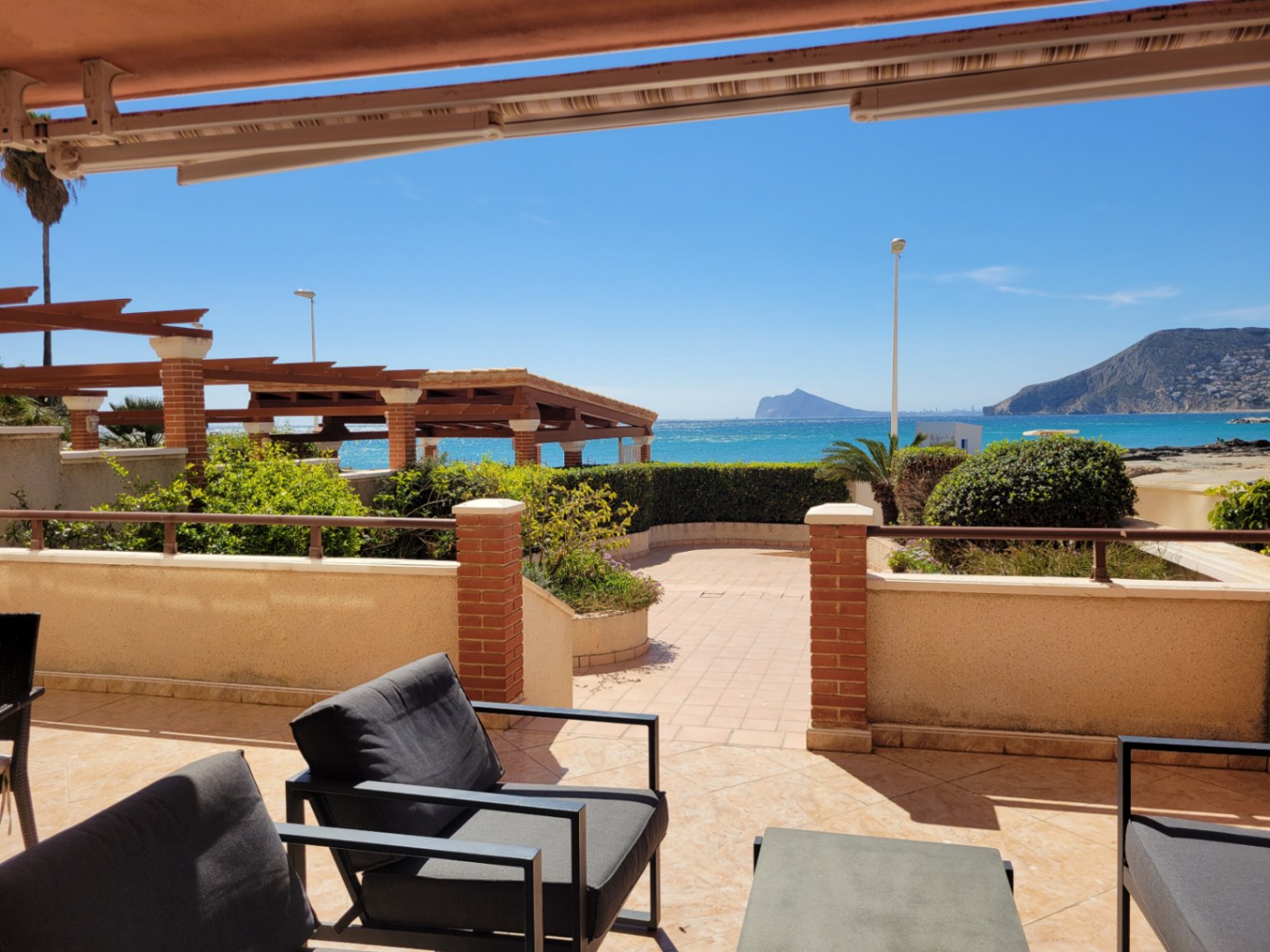 Appartamento in prima linea spiaggia con accesso diretto alla spiaggia. — foto 3