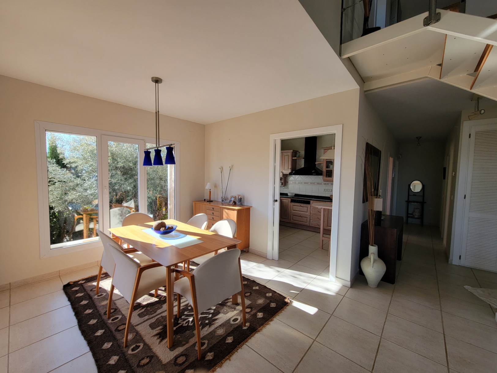 VILLA WITH GUEST APARTMENT IN GOOD LOCATION — photo 18