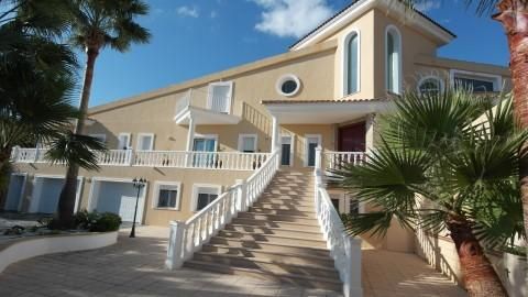 Chalet/Villa for Sale in L'alfas Del Pi