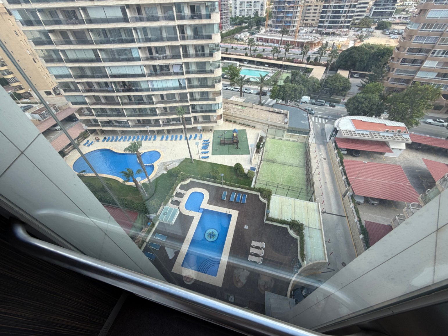 EKSKLUZYWNY PENTHOUSE Z PANORAMICZNYM WIDOKIEM NA MORZE I CAŁE CALPE — zdjęcie 22