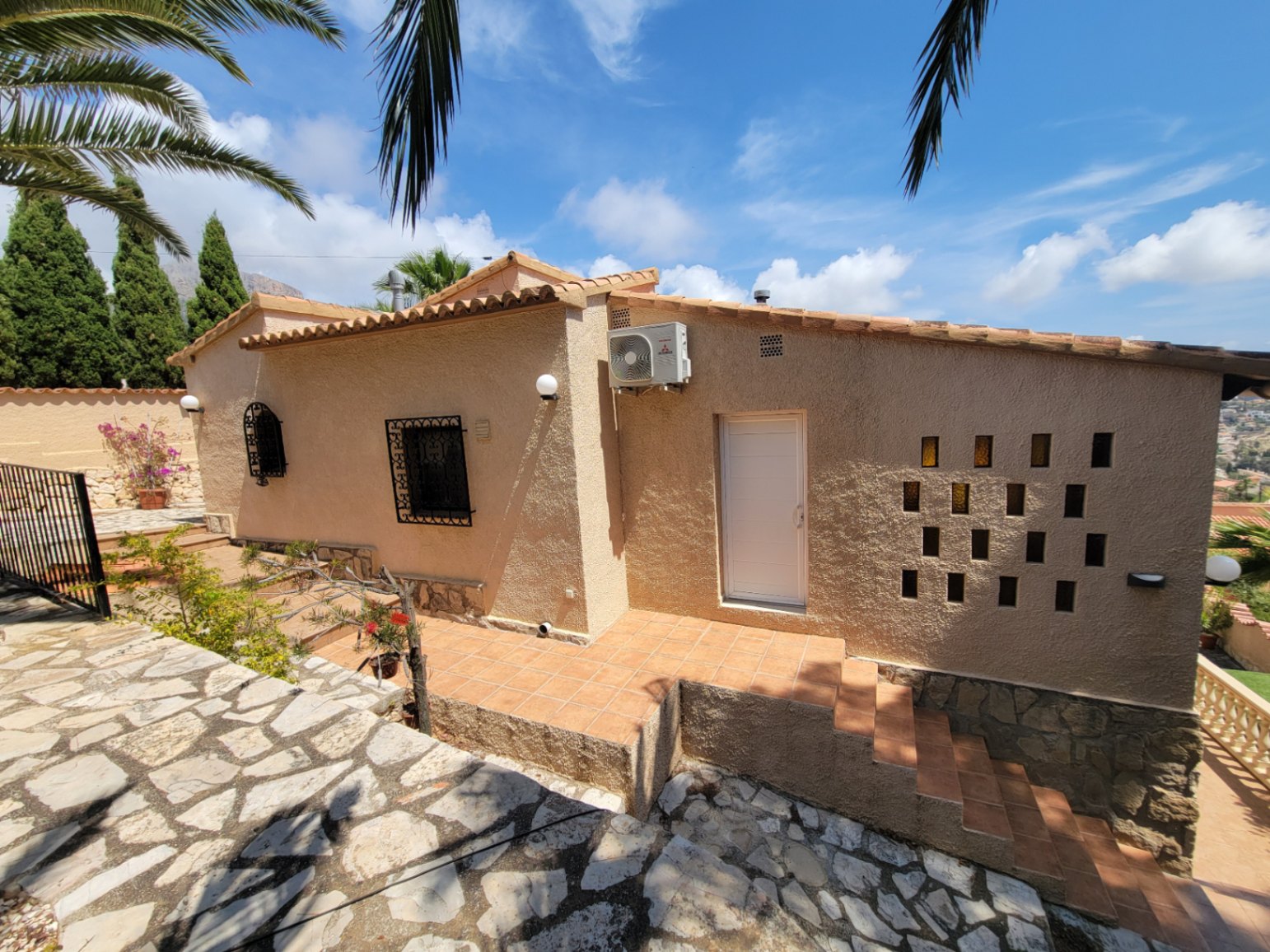 VILLA IN MARYVILLA WITH SPECTACULAR VIEWS — photo 10