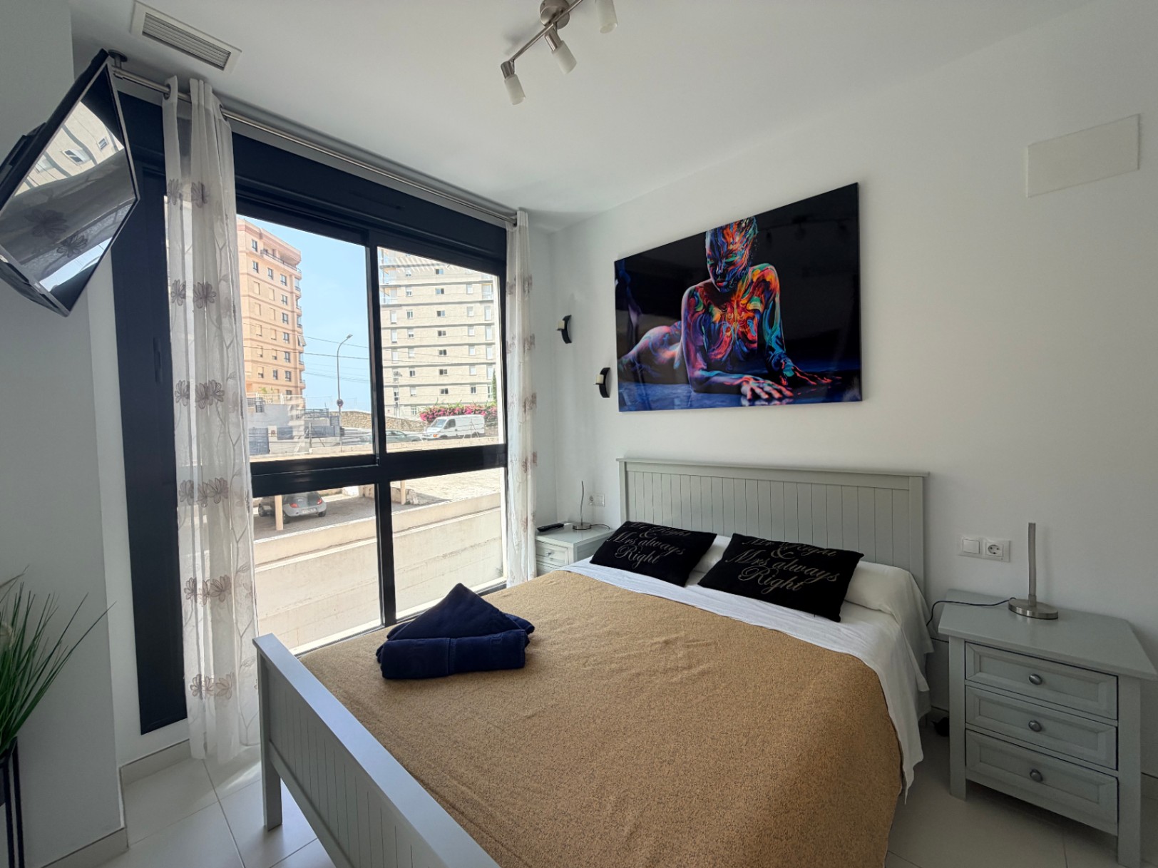 Modern 2-bedroom apartment with sea views in the Calpe Beach building — photo 12
