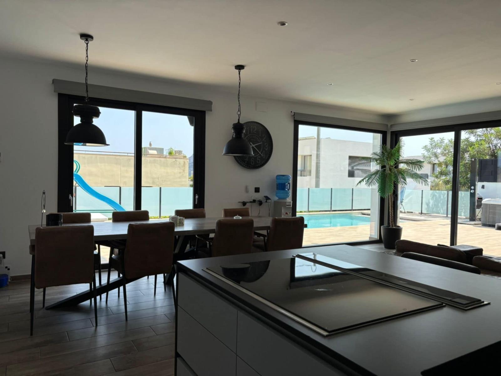 Exklusive Luxusvilla mit Ibiza-Design, Swimmingpool, Spa und Gästewohnung in Calpe — Foto 5
