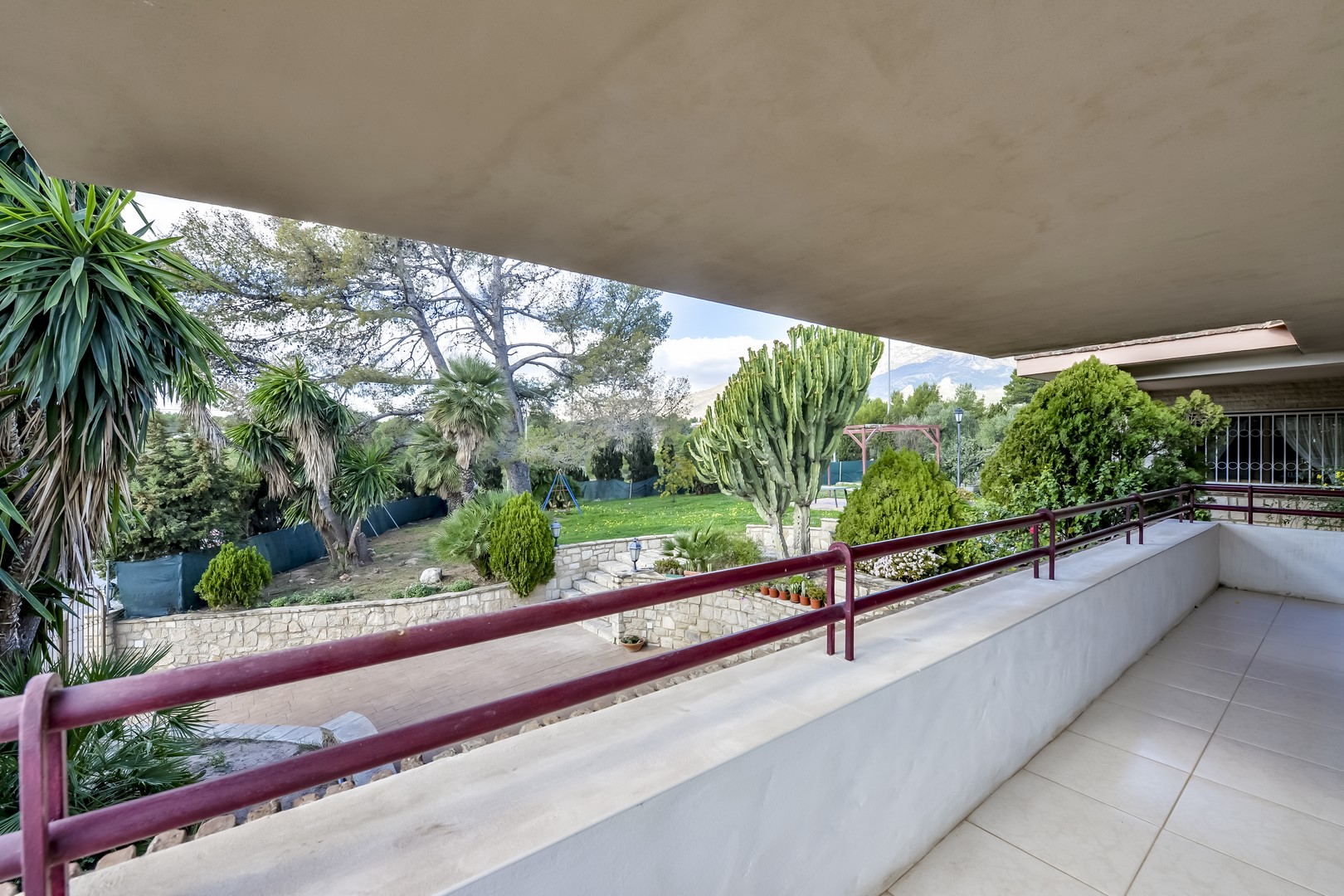 AMPLIA CASA EN BENIDORM — foto 17