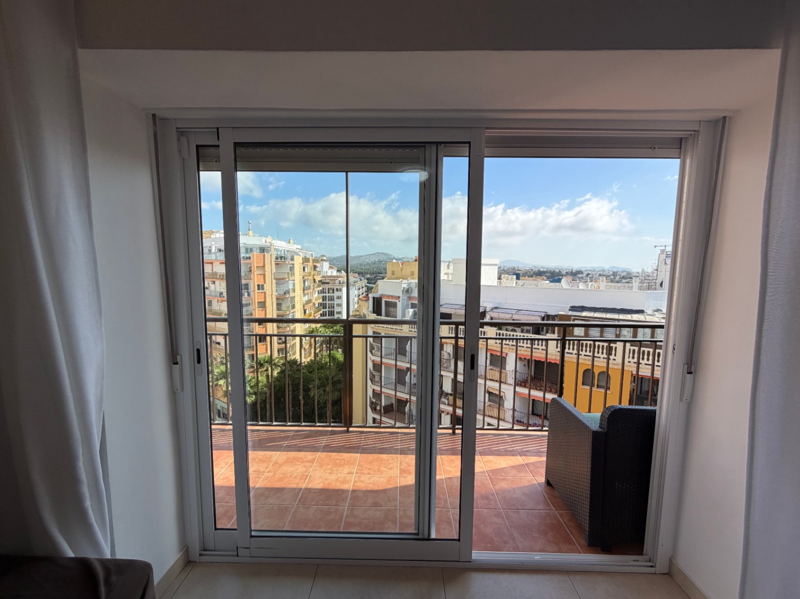 Gemütliches Apartment zum Verkauf mit 2 Schlafzimmern in Calpe, Alicante — Foto 11